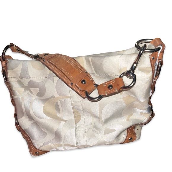EUC COACH CARLY HOBO BAG - Picture 4 of 15